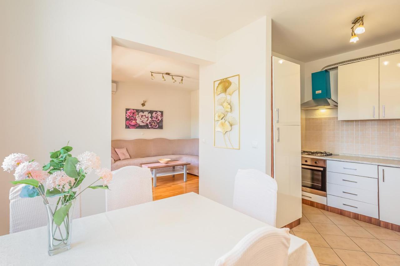 Indigo Apartment Makarska Exteriör bild